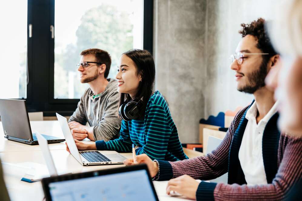 Berufsbegleitend studieren Möglichkeiten, Voraussetzungen und Finanzierung ostjob.ch